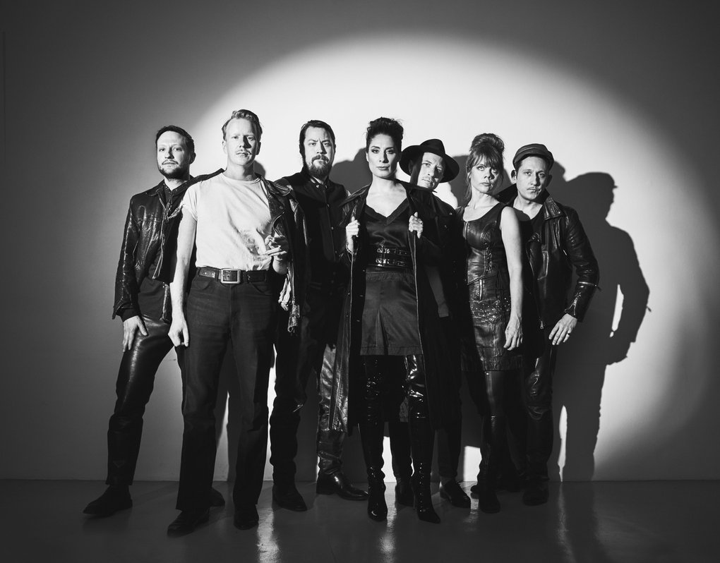 The seven members of Darya and the Moonlight Orchestra.