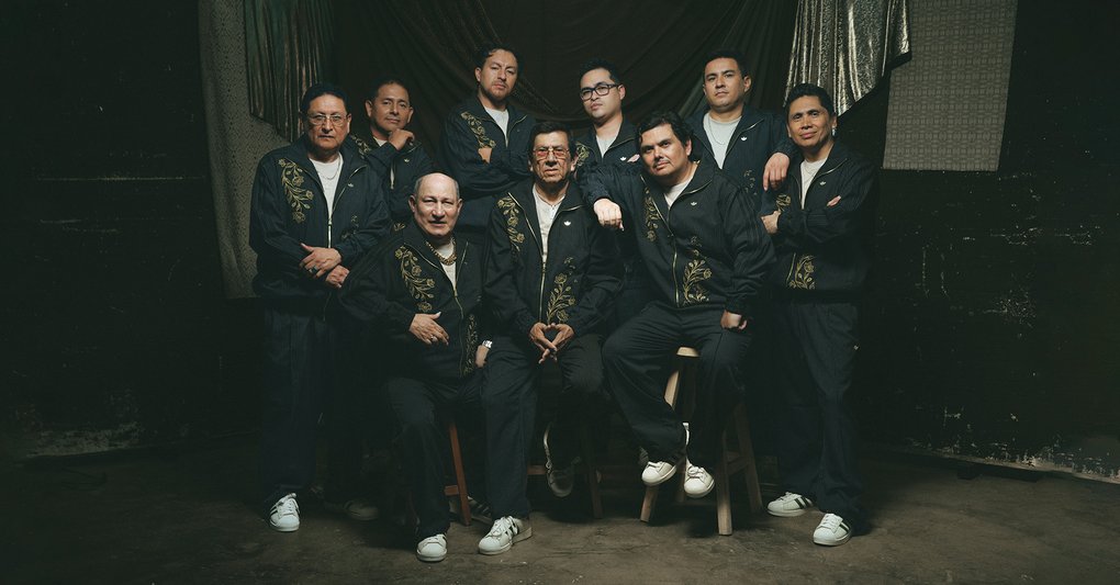 Los Mirlos
