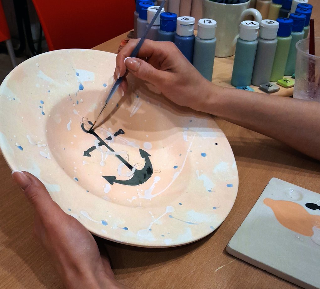 Painting on ceramics