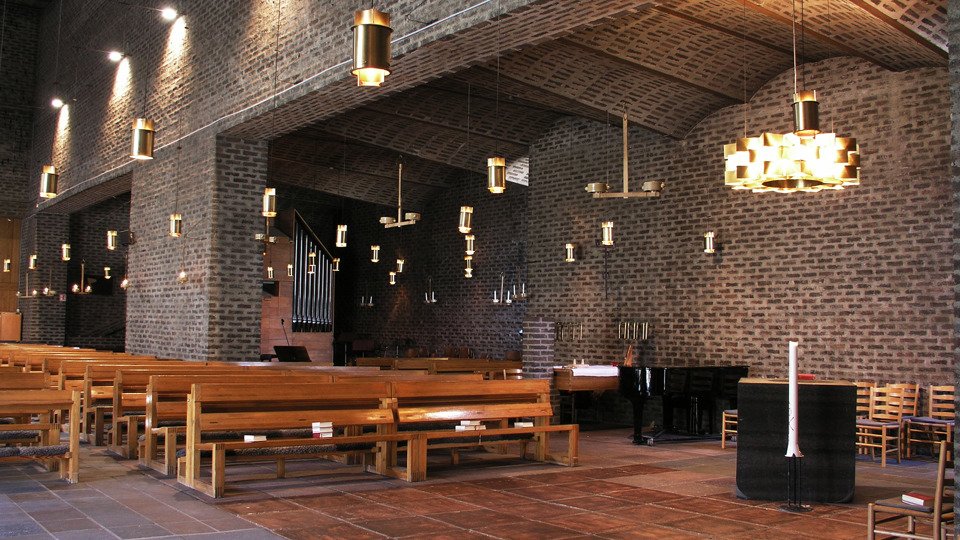 markuskyrkan_nave (1).jpg